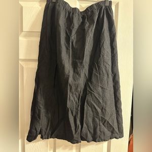 Black linen skirt with side slits